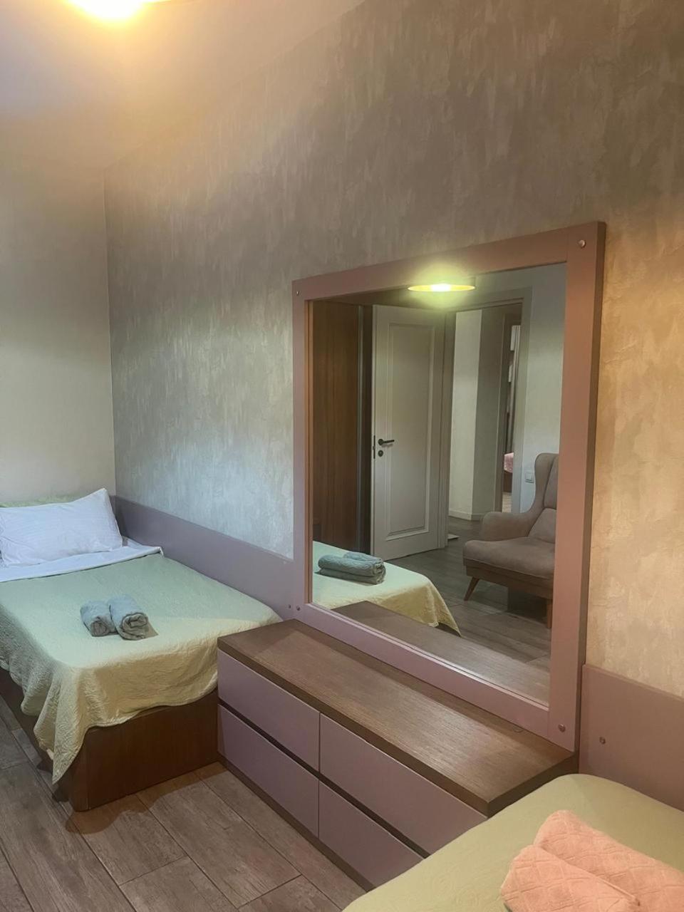 Panorama Khiliani Apartment Tbilisi ภายนอก รูปภาพ