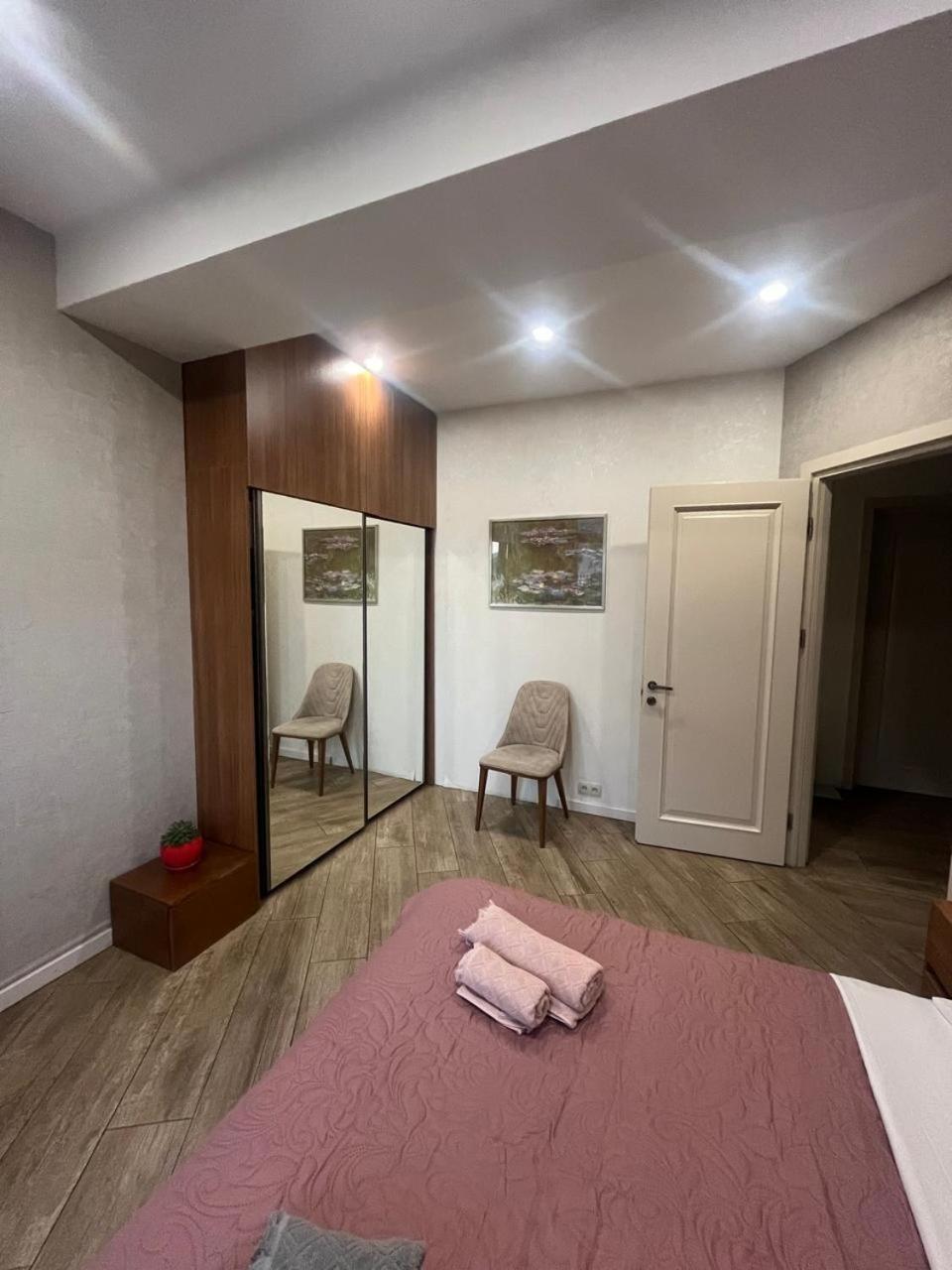 Panorama Khiliani Apartment Tbilisi ภายนอก รูปภาพ